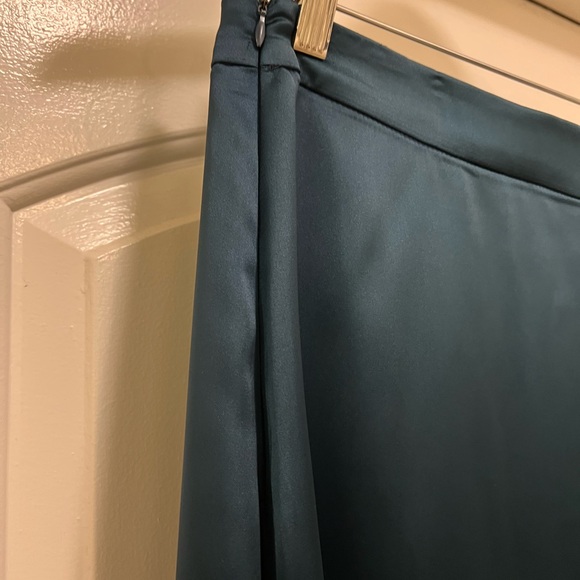 NWT Zara Duck Green Satin Effect Asymmetrical Skirt - Picture 10 of 13